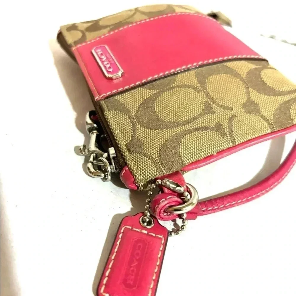 Coach vintage cc signature print  canvas wristlet wallet